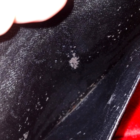 Authentic Louis Vuitton Black Epi Leather Porte Tresor International Wallet - Picture 9 of 16